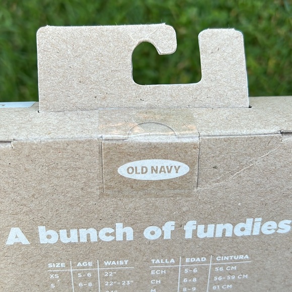 Old Navy Bikinis Underwear 7 Pack for Girls Large - Picture 6 of 8